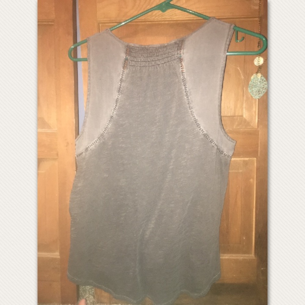 SHIRT🌚 - Picture 2 of 4